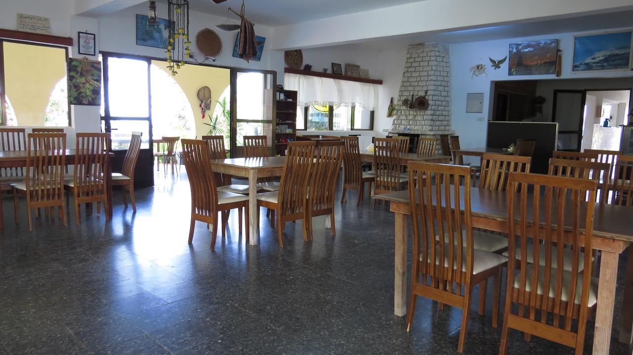 Elausa Hotel & Restaurant Rizokarpaso Esterno foto